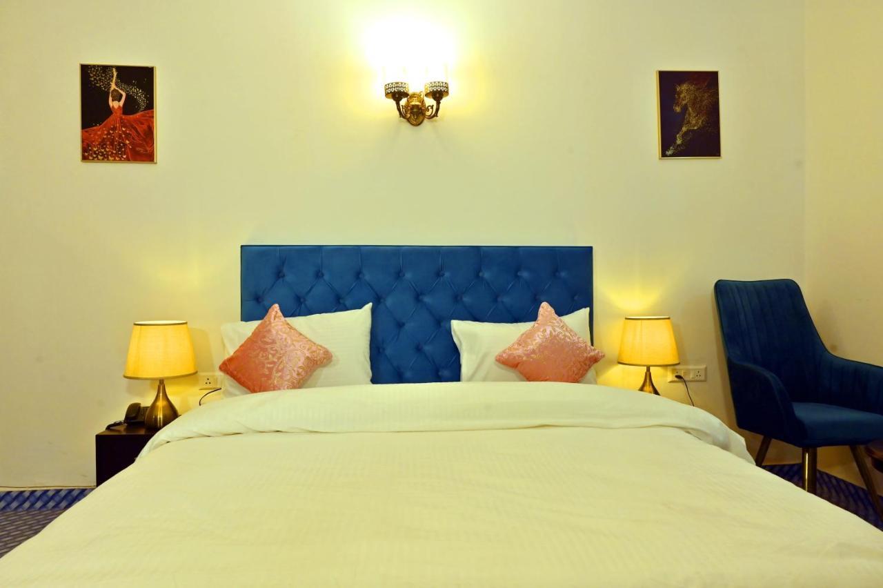 Jay Ally - Boutique Hotel Yeni Delhi Dış mekan fotoğraf