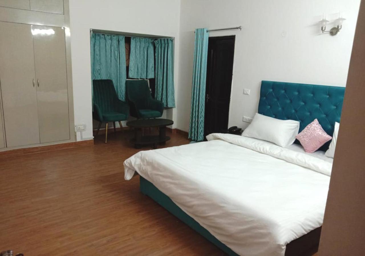 Jay Ally - Boutique Hotel Yeni Delhi Dış mekan fotoğraf